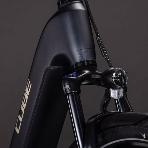 CUBE Touring Hybrid ONE 600 Easy Entry COAL´N´CHROME